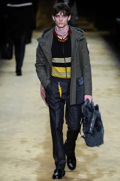 Look 31